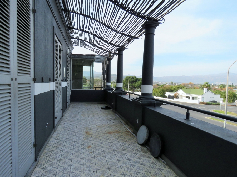 To Let commercial Property for Rent in Somerset West Western Cape
